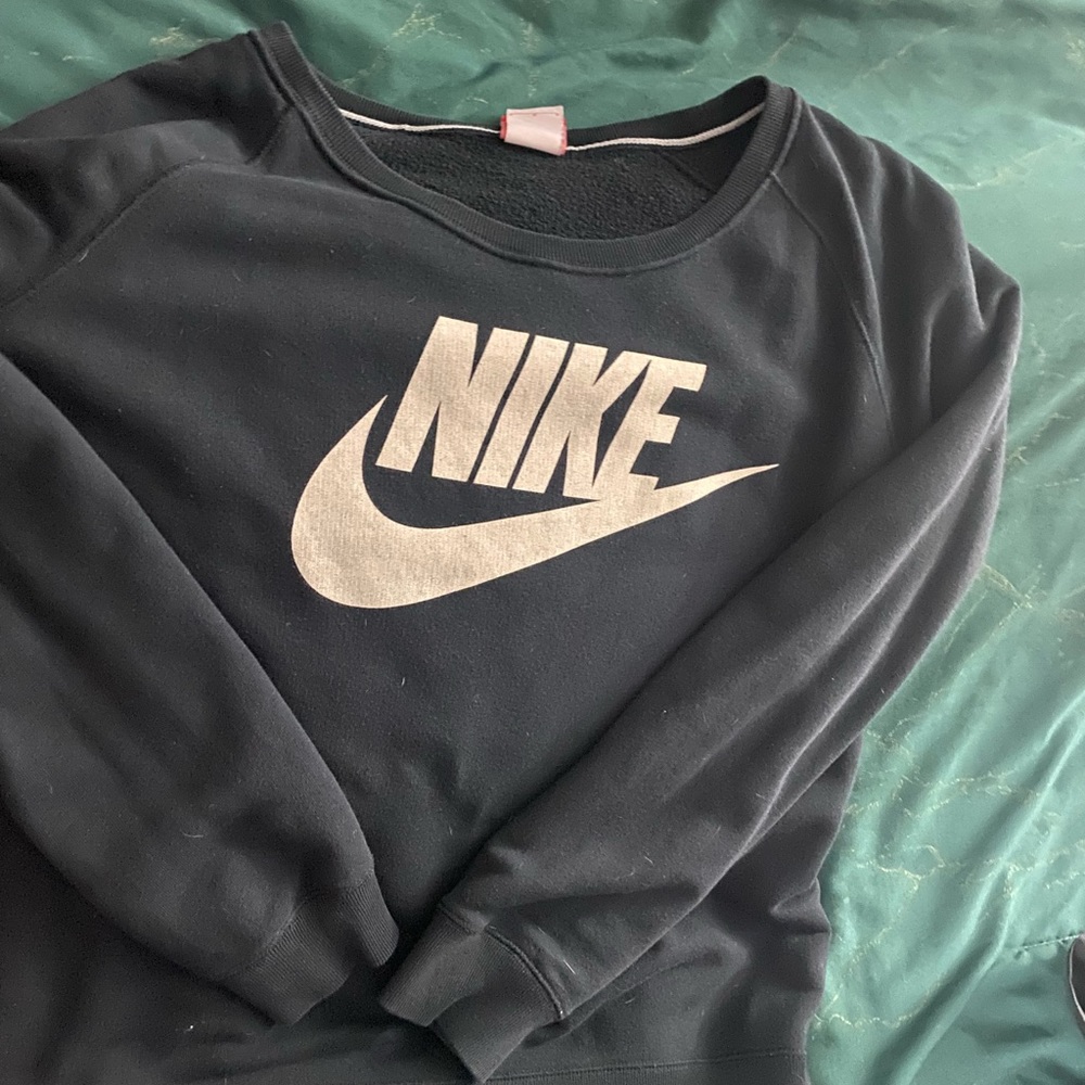 Nike pull over